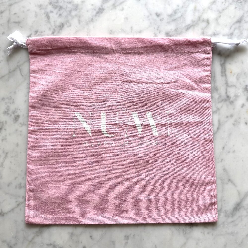 Numi (Wear Numi) Drawstring Bag in Pink